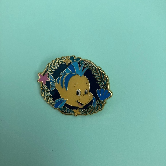 Flounder from Disneys The Little Mermaid Pin - Picture 1 of 2